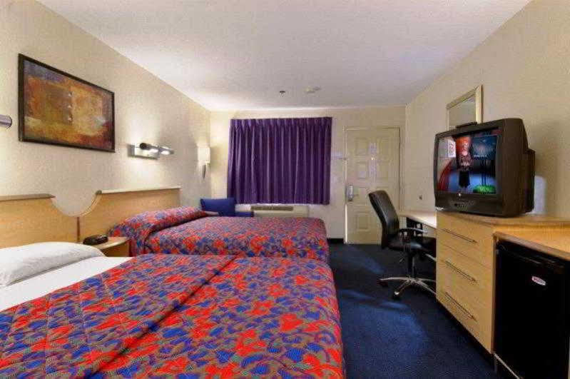 California Inn And Suites, Rancho Cordova Buitenkant foto