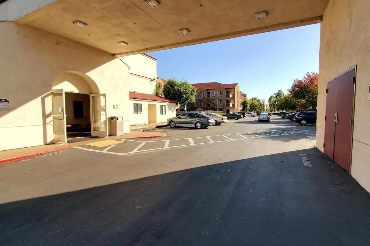 California Inn And Suites, Rancho Cordova Buitenkant foto